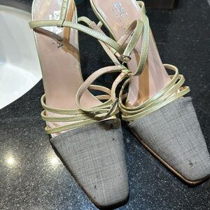 Material was in my closet and got little marks like bites
Cuz I wear once